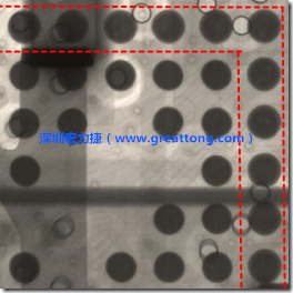 BGA錫球尺寸小于0.4mm，采用降低BGA內(nèi)圍襲球的錫膏量所得到X-Ray，稍微留意一下可以發(fā)現(xiàn)最外圈的錫量(圓的直徑)比其他內(nèi)圍的錫球上的錫量來得多一點(diǎn)點(diǎn)。也就是外圈的黑色圓形直徑比內(nèi)圈的圓形來得大一點(diǎn)點(diǎn)。