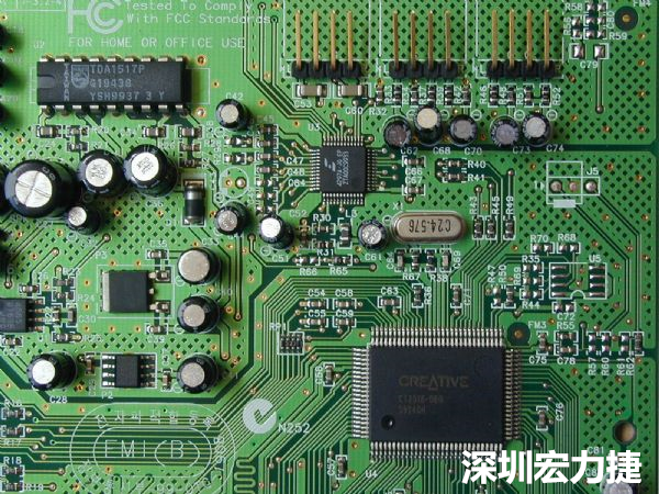 針對(duì)PCB區(qū)塊產(chǎn)生的EMI干擾問題，可使用EMI改善對(duì)策元件重點(diǎn)改善。