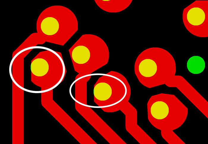 PCB生產(chǎn)會(huì)產(chǎn)生同一方向性的小小量偏移，焊盤(pán)被削的方向無(wú)規(guī)則，最?lèi)毫拥那闆r還會(huì)出現(xiàn)個(gè)別孔破焊環(huán)